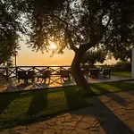 Casa Clementina Marciano Bed and Breakfast 4*