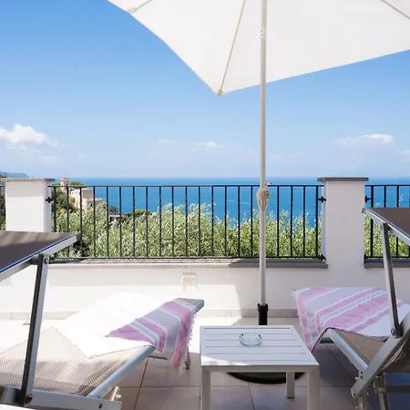 Casa Clementina Marciano 4*