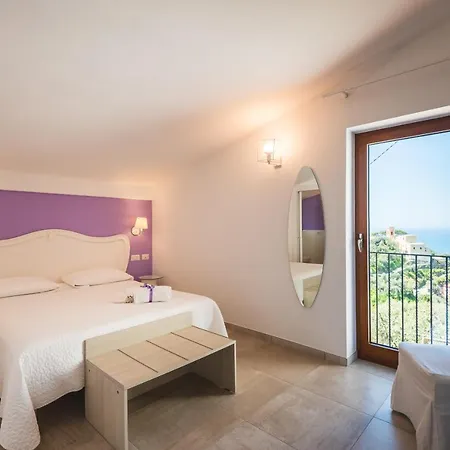 Casa Clementina Marciano Bed & Breakfast
